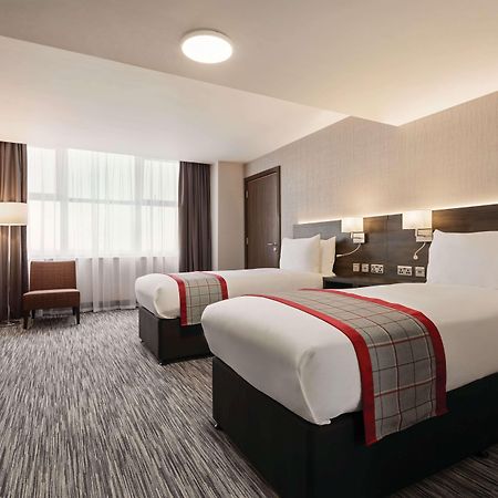 Ramada By Wyndham Leeds East Hotel Ngoại thất bức ảnh