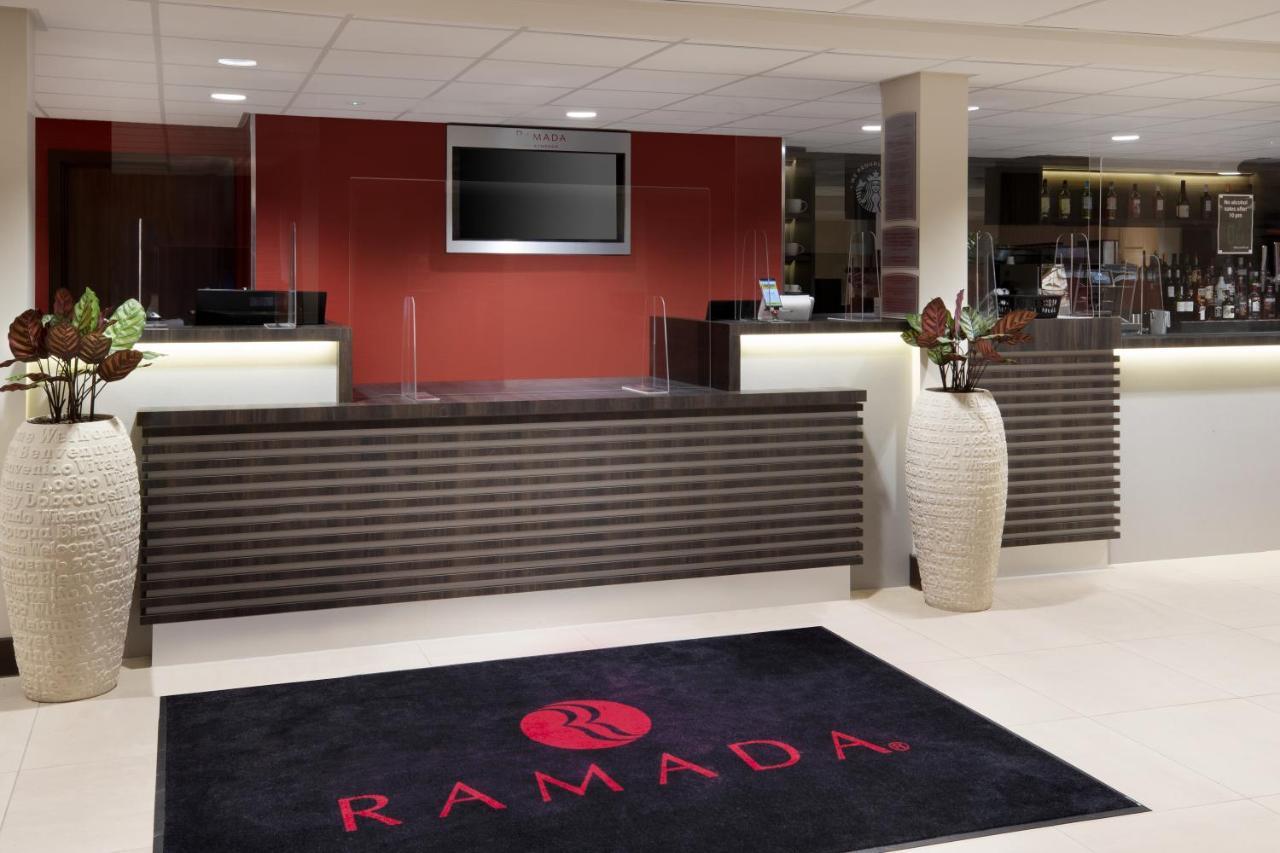 Ramada By Wyndham Leeds East Hotel Ngoại thất bức ảnh